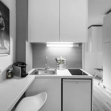M&f Luxury M Салоники